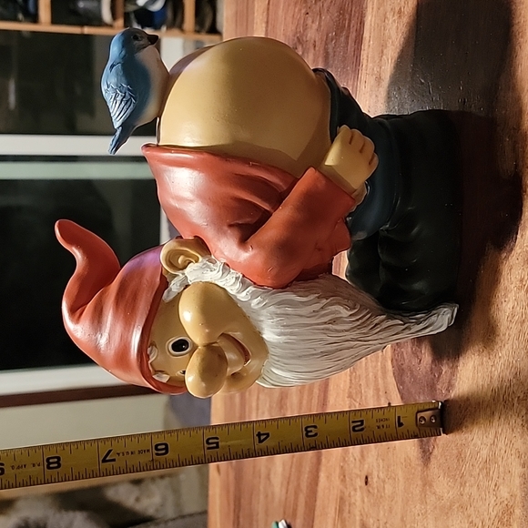 Cute and inappropriate garden gnome - Picture 6 of 8